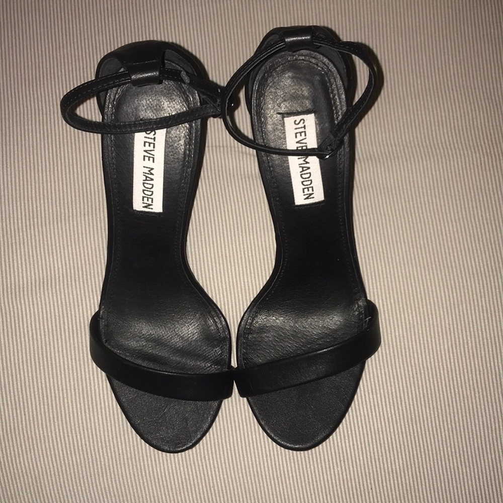 Steve Madden Stecy Black heels